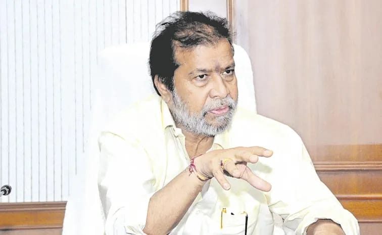 Shamshabaad Airpot లో ఎబోలా అలెర్ట్ కట్టుదిట్టమైన స్క్రినింగ్ -మంత్రి దామోదర ఆదేశాలు